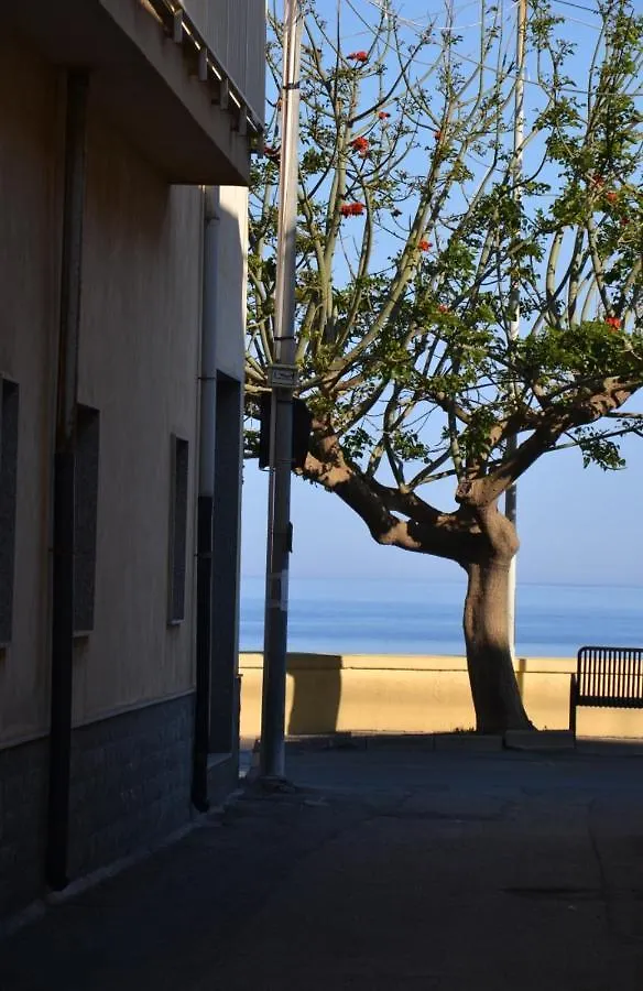 Bed & Breakfast I Tesori Del Mare Bed and Breakfast Letojanni