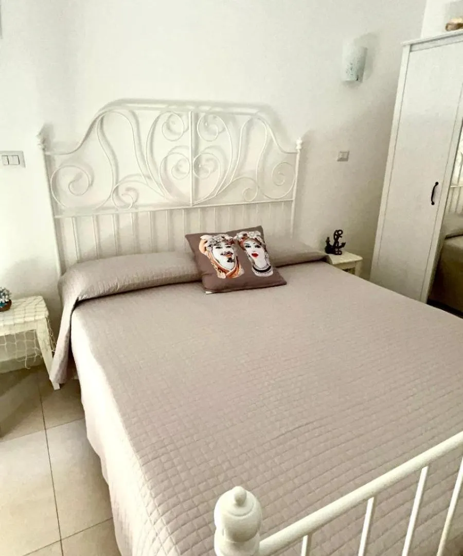 I Tesori Del Mare Bed and Breakfast Letojanni 0*,  Italien