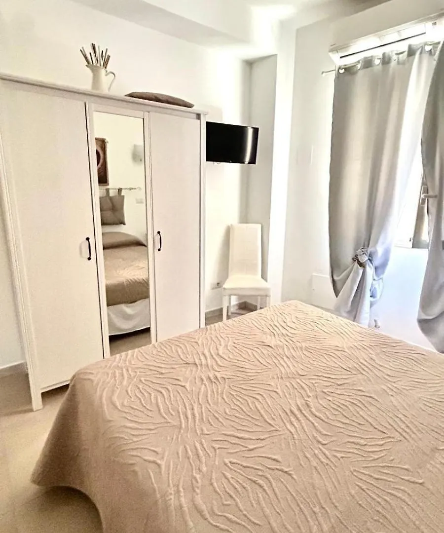 Bed & Breakfast I Tesori Del Mare Bed and Breakfast Letojanni
